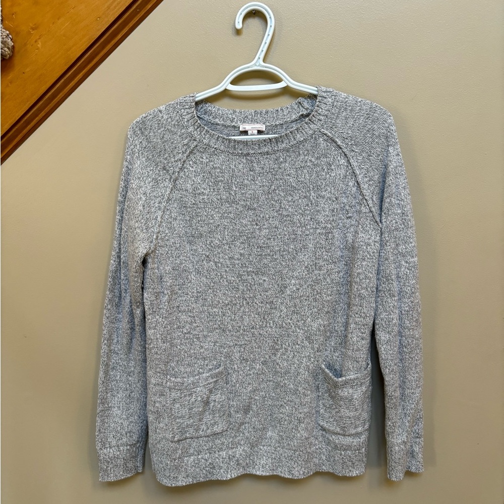 GAP sweater with pockets